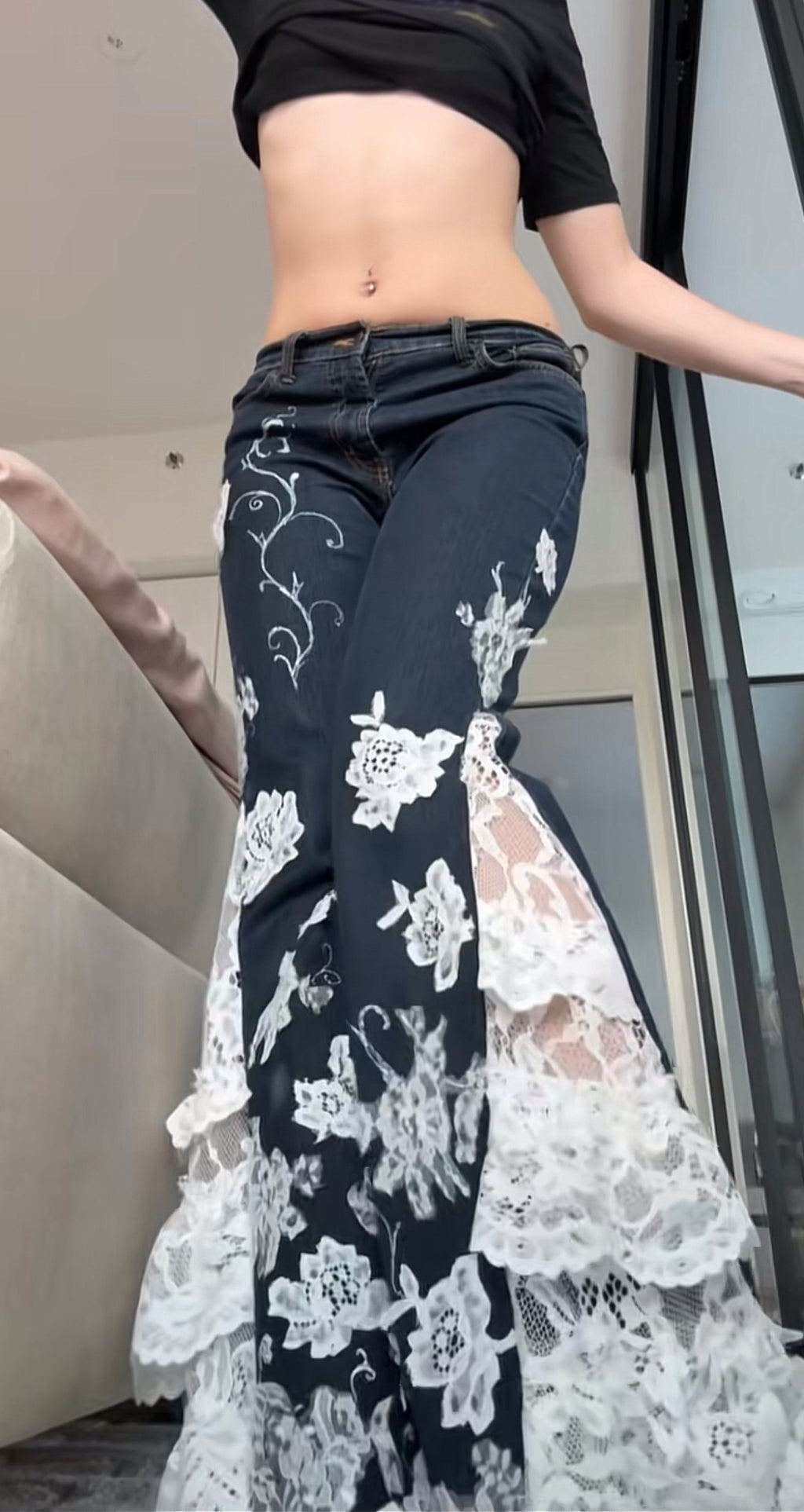 Complex Lace design jeans