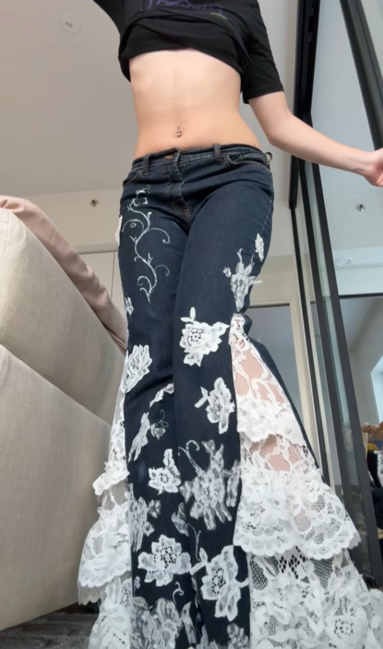 Complex Lace design jeans