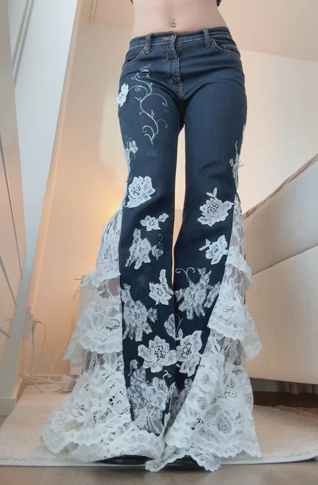 Complex Lace design jeans